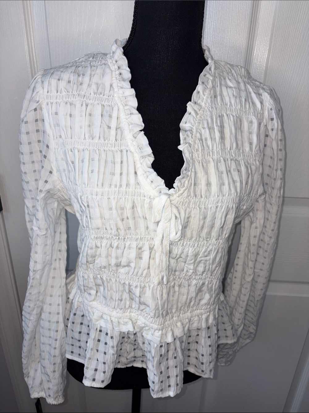 Flint & Moss Smocked Ruffled Blouse - White with sheer sleeves and bottom sz med